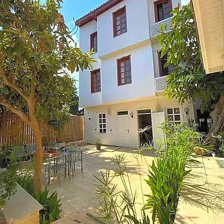 House Of Good Things 3*